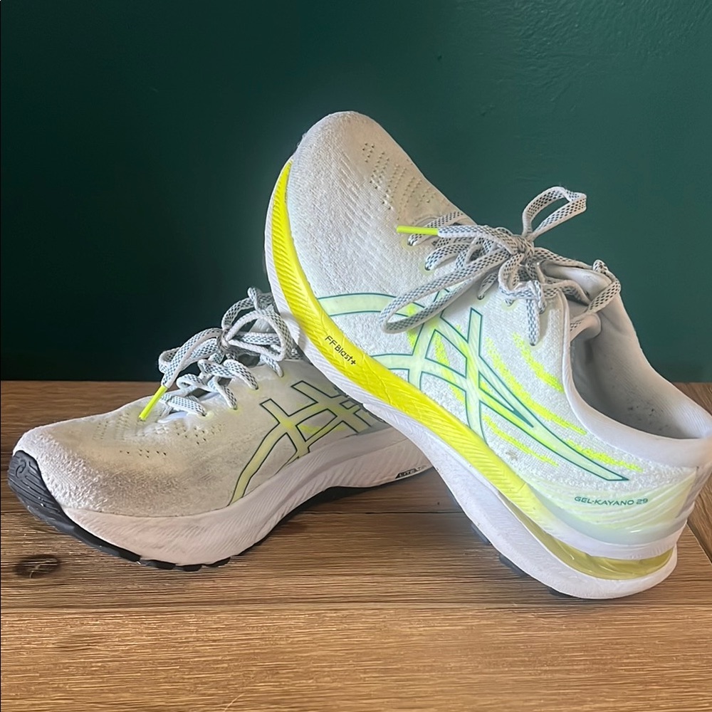 ASICS Women's Gel-Kayano 29 - White and Neon Yellow